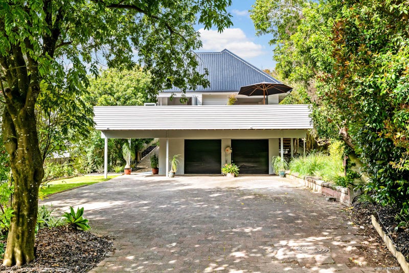 23 Pohutukawa Avenue, Red Beach, Red Beach - Carousel 1