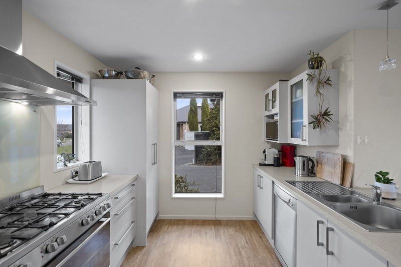 50 Somerville Crescent, Aidanfield, Christchurch - Carousel 1