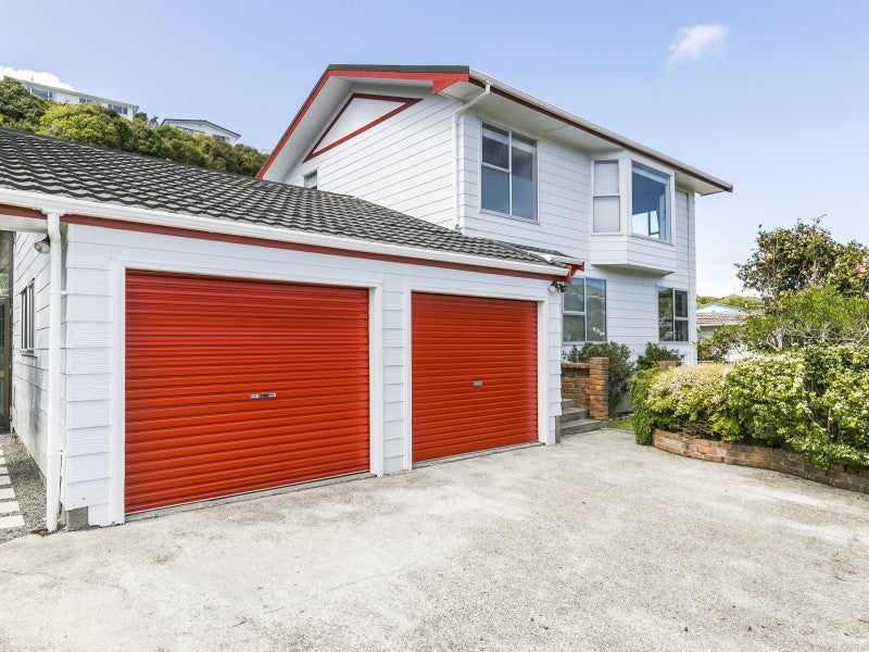 8 Stonefield Place, Johnsonville, Wellington - Carousel 1