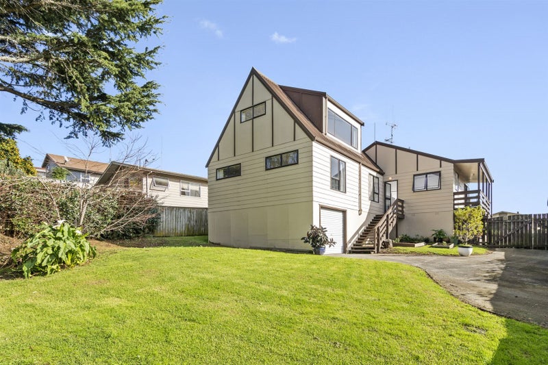 12 Nicolas Place, Judea, Tauranga - Carousel 2