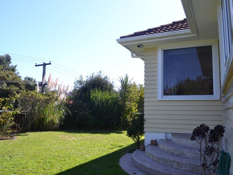 31 Lawry Street, Blagdon, New Plymouth - Carousel 2