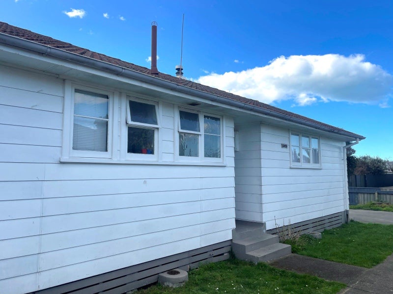 17 Neal Crescent, Onekawa, Napier - Carousel 2