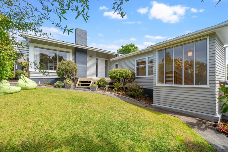 58 Kinross Street, Blockhouse Bay, Auckland - Carousel 1
