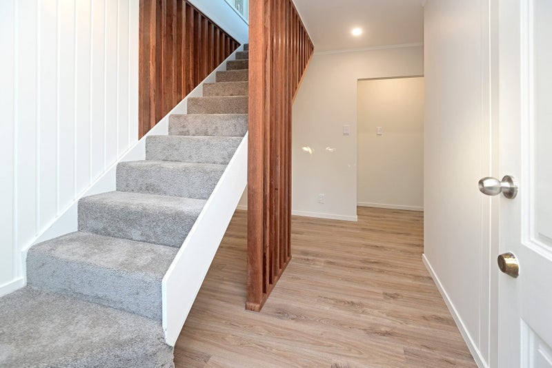 1/8 Sylvia Road, St Heliers, Auckland - Carousel 2