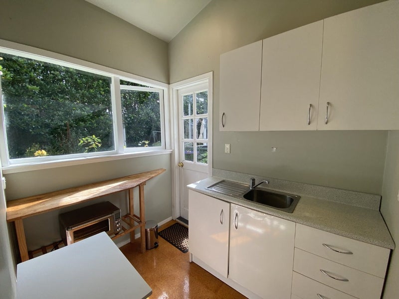 4 Sunnyvale Road, Greenlane, Auckland - Carousel 1