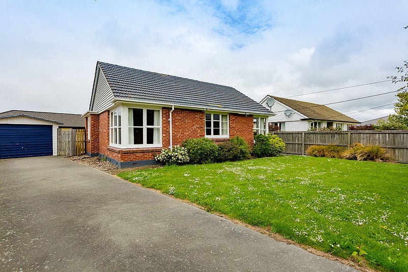 5 Dufek Crescent, Wigram, Christchurch - Carousel 1