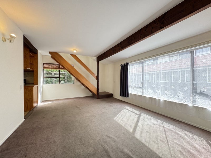 3/199 Grant Road, Thorndon, Wellington - Carousel 2