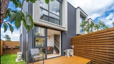 52 Koro Lane, Mangere Bridge, Auckland - Carousel 1