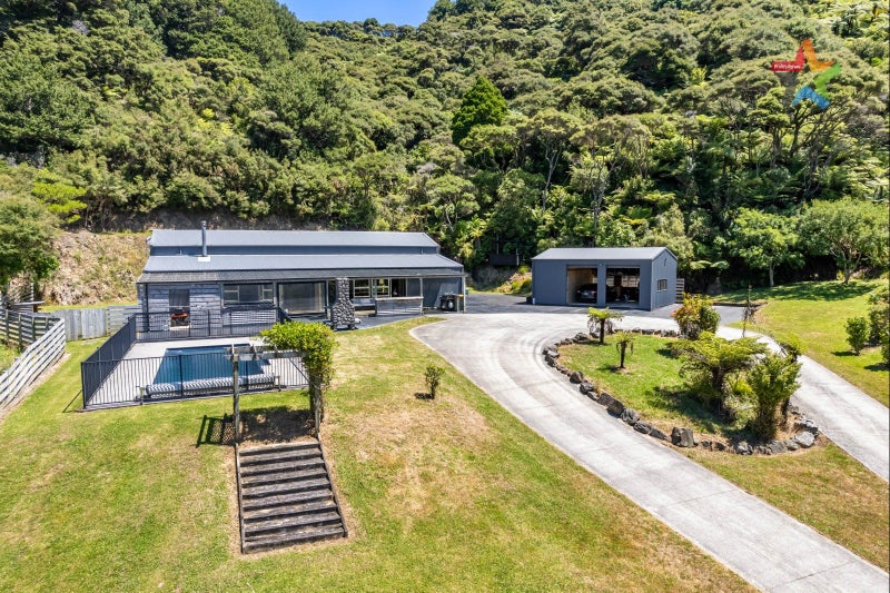 46 Enfield Street, Wainuiomata, Lower Hutt - Carousel 1