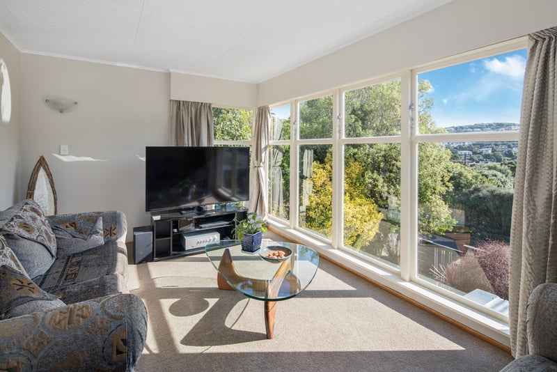 4 Omega Street, Newlands, Wellington - Carousel 2