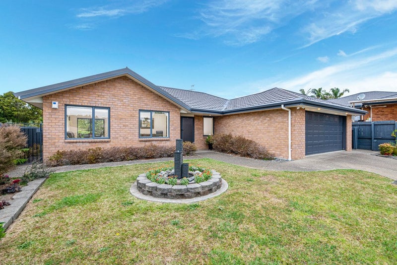 9 Chelmsley Avenue, Henderson, Auckland - Carousel 1