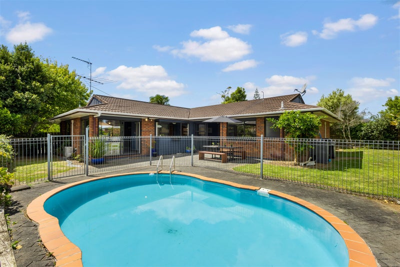 13 Seneca Court, Golflands, Auckland - Carousel 2