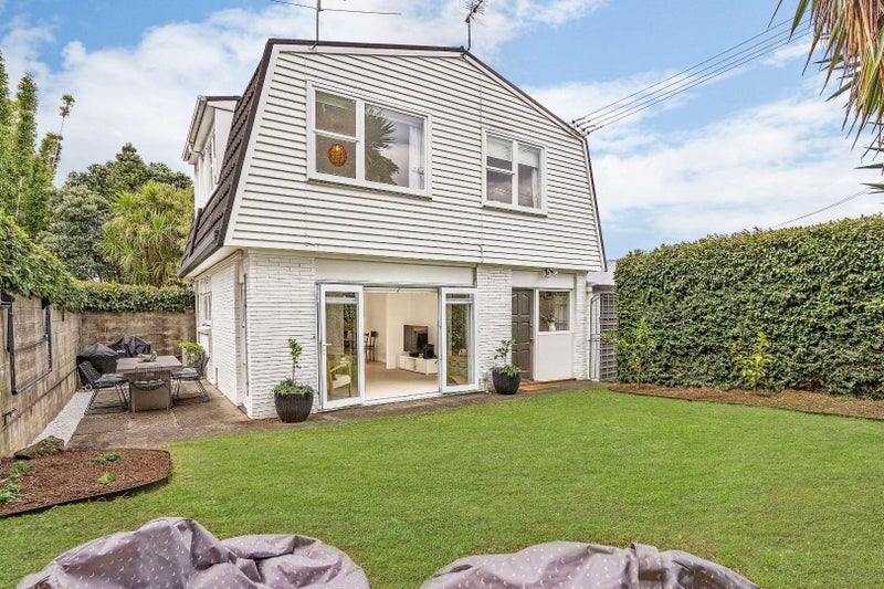 1/105 Victoria ST, Onehunga, Auckland - Carousel 2