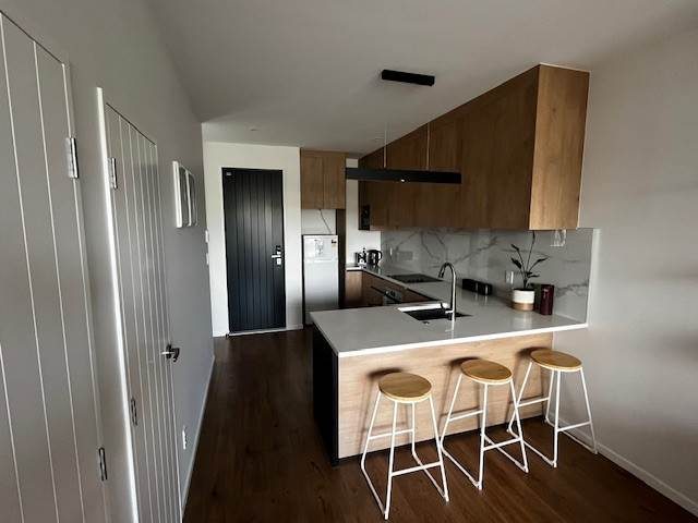 2/7 Cedar Heights Avenue, Massey, Auckland - Carousel 12