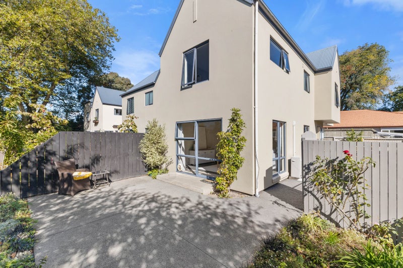 7 Parade Court, Addington, Christchurch - Carousel 2