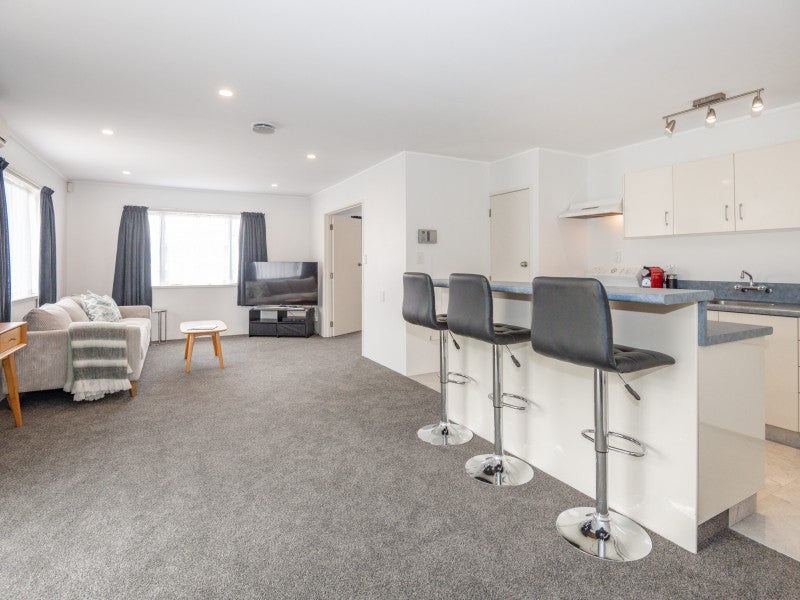 2A Amanda Place, Mayfair, Hastings - Carousel 2