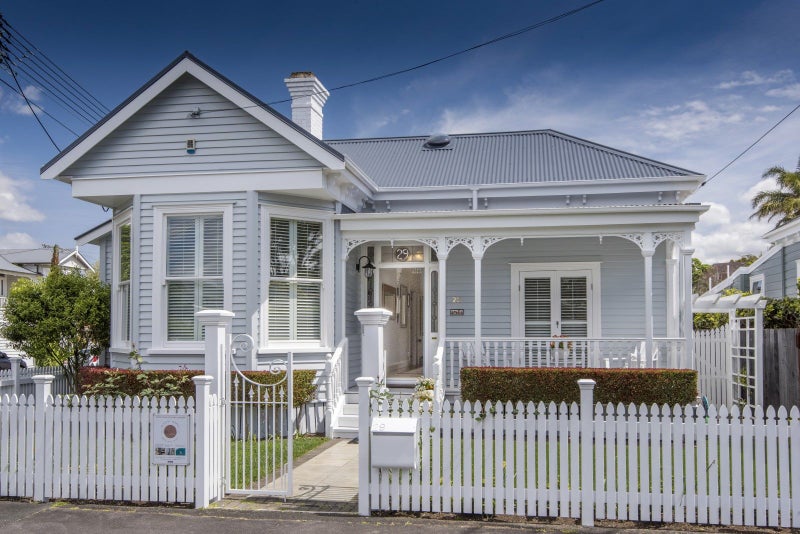 1/29 Tainui Road, Devonport, Auckland - Carousel 1