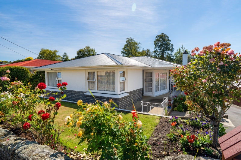2 Kennedy Road, Fairfield, Dunedin - Carousel 1