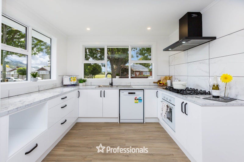 25 Clyma Street, Elderslea, Upper Hutt - Carousel 1