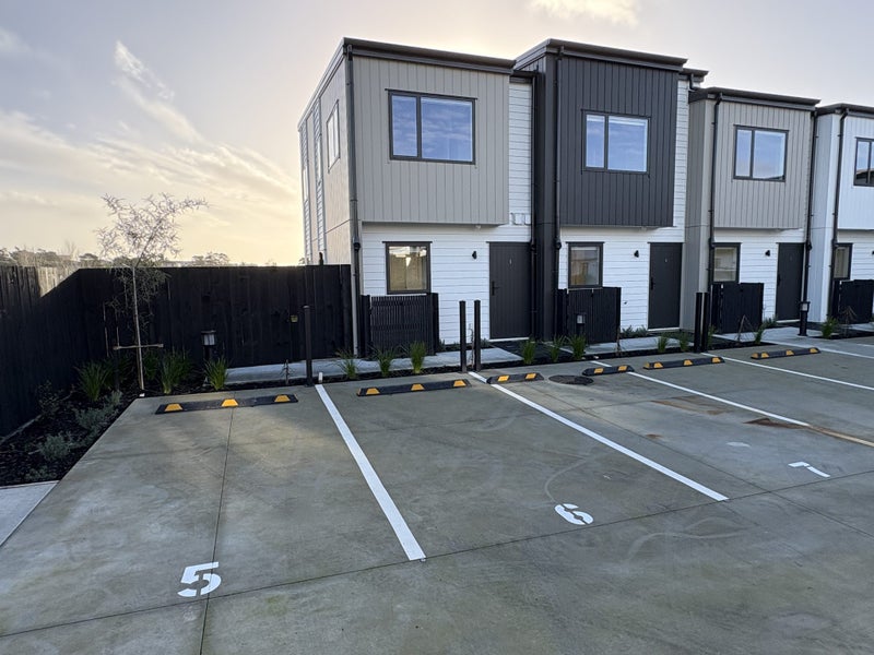 5/48 Moire Road, Massey, Auckland - Carousel 1