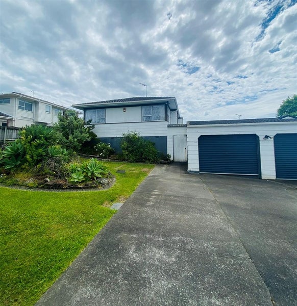 69 Rosewarne Crescent, Glendene, Auckland - Carousel 1