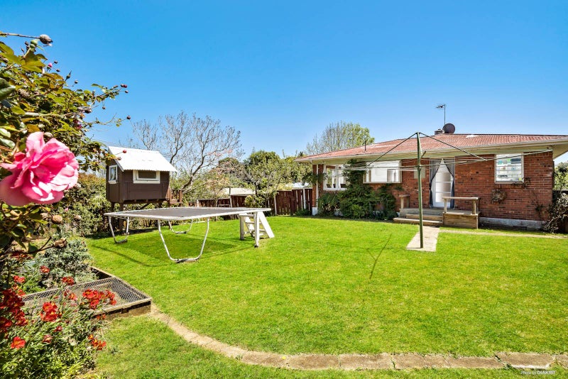 37 Tampin Road, Hillpark, Auckland - Carousel 1