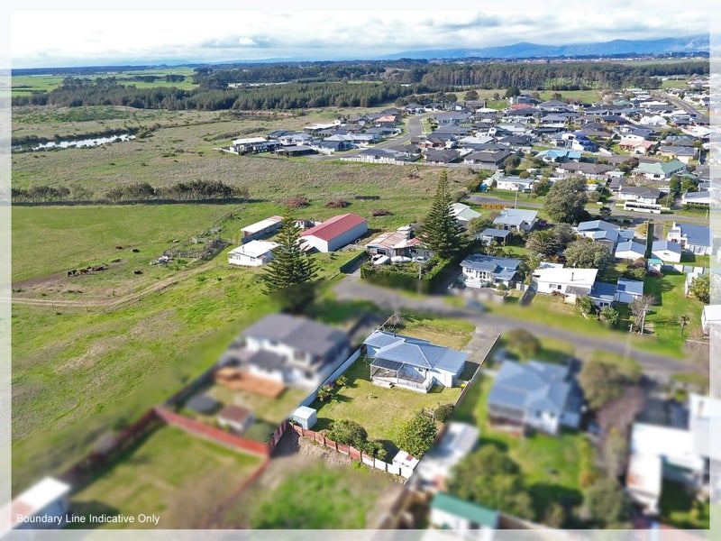 8 Kennedy Street, Foxton Beach, Foxton - Carousel 19