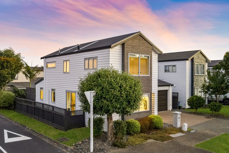 39 Vinograd Drive, Te Atatu Peninsula, Auckland - Carousel 1