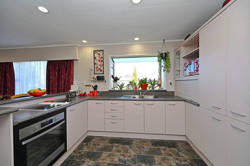 10 Moray Place, Tamatea, Napier - Carousel 1