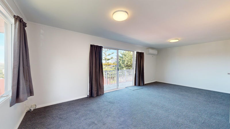 21 Akaroa Drive, Maupuia, Wellington - Carousel 2