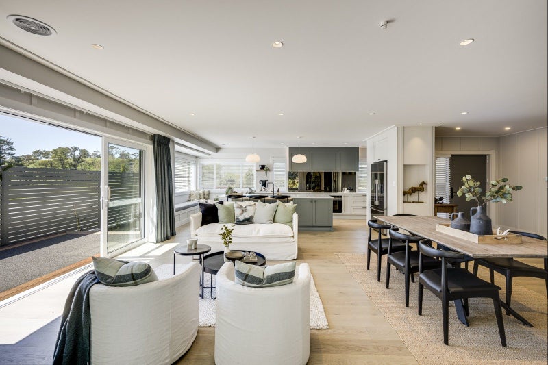 71 Oak Road, Poraiti, Napier - Carousel 1