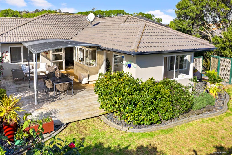 16 Attymon Lane, East Tamaki, Auckland - Carousel 1