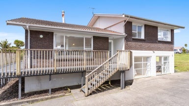 68 Royal Road, Massey, Auckland - Carousel 1