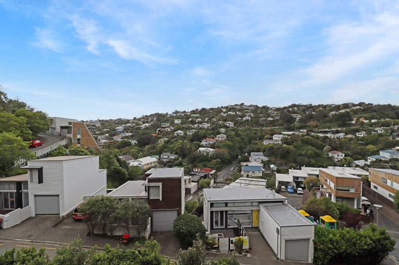 5/63 Tiketike Way, Brooklyn, Wellington - Carousel 11