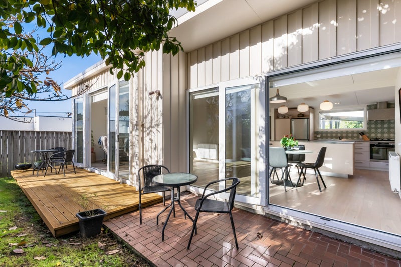 4 Darwin Street, Karori, Wellington - Carousel 1