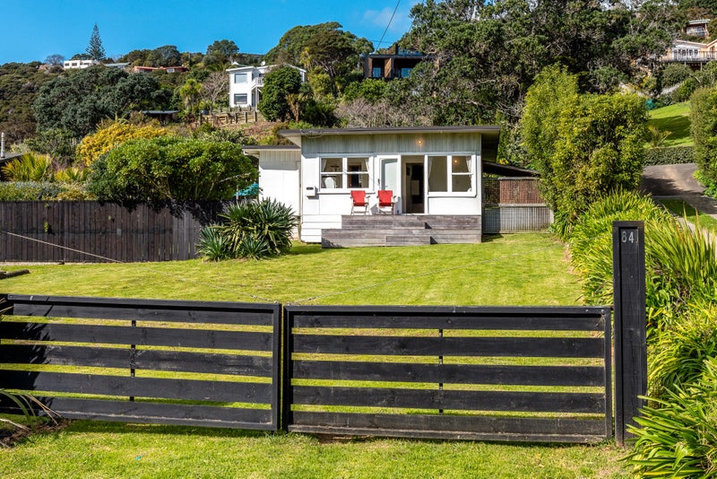 84 Great Barrier Road, Oneroa, Waiheke Island - Carousel 2