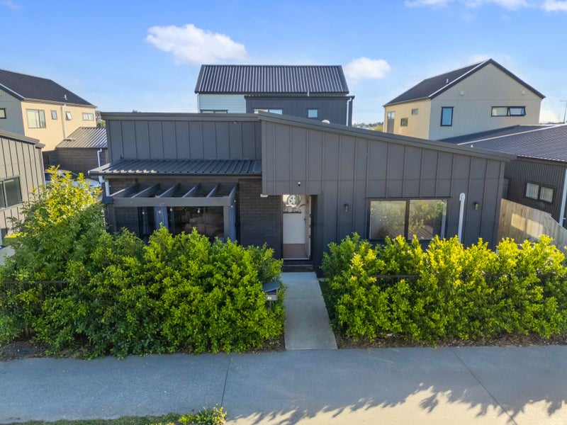 63 Black Beech Crescent, Takanini, Auckland - Carousel 1