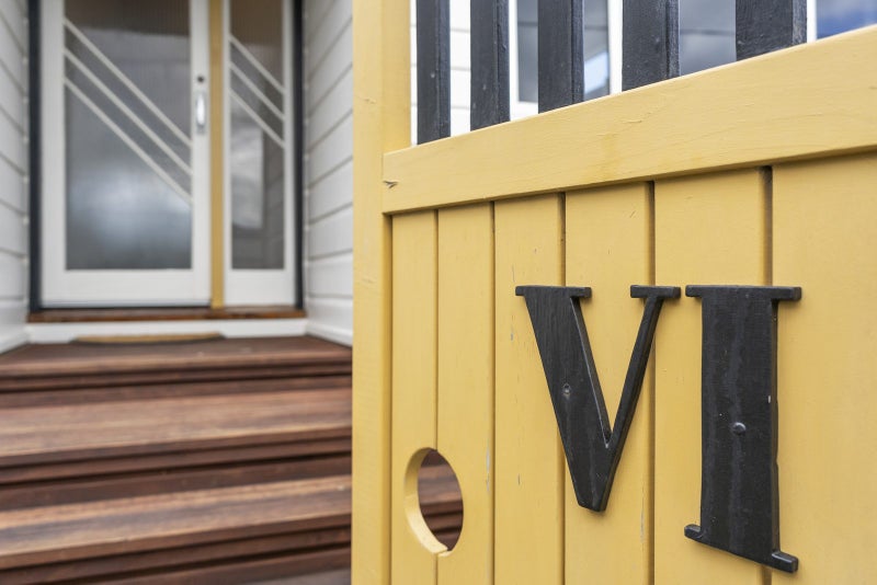 6 Queen Street, Petone, Lower Hutt - Carousel 1