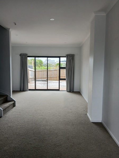 6 Tuaiwi Street, Manukau, Auckland - Carousel 2