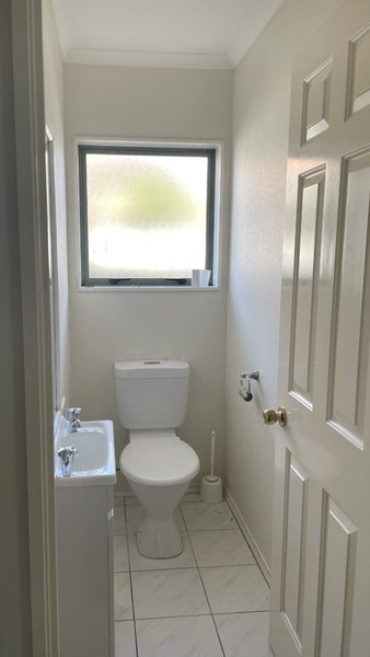 17 Summerland Drive, Henderson, Auckland - Carousel 21