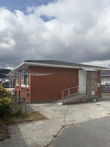 71 Te Ara o Papatahi, Wainuiomata, Lower Hutt - Carousel 36