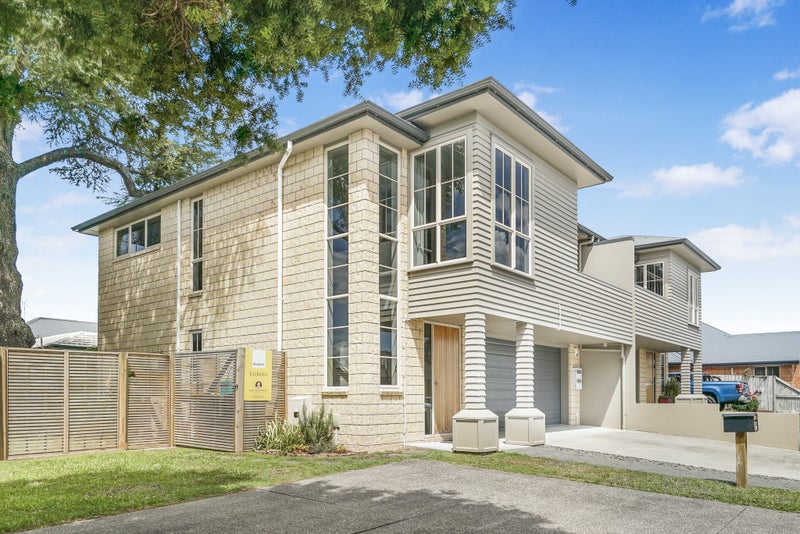 1 Blue Cedar Lane, Enderley, Hamilton - Carousel 1