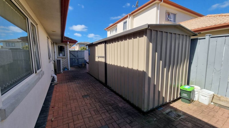22 Kestev Drive, Flat Bush, Auckland - Carousel 2