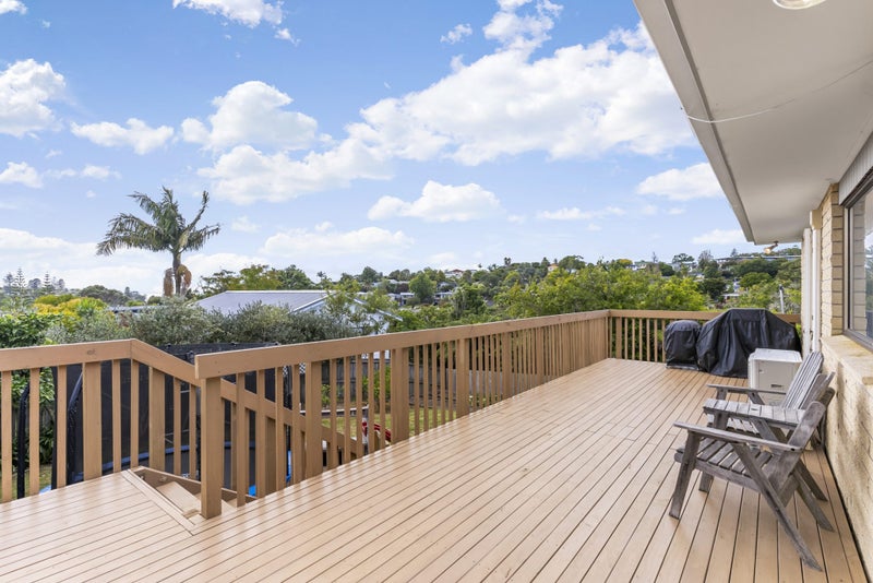 2/6 Charmaine Road, Torbay, Auckland - Carousel 2