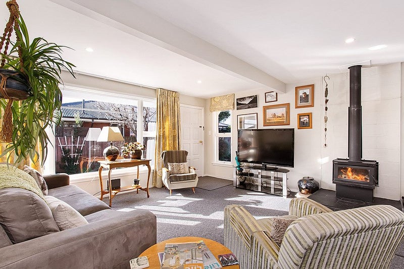 9 Martbern Crescent, Bishopdale, Christchurch - Carousel 2