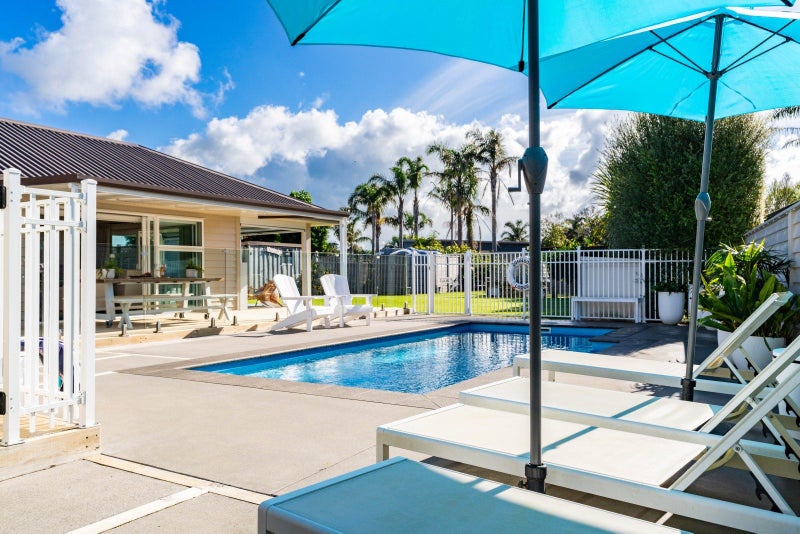56 Moir Point Road, Mangawhai Heads, Mangawhai - Carousel 1
