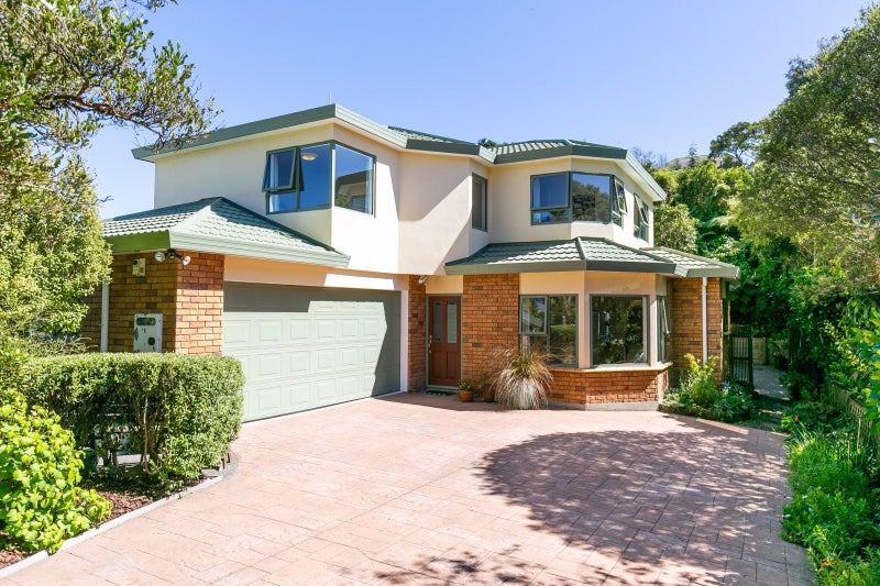 26A Agra Crescent, Khandallah, Wellington - Carousel 23