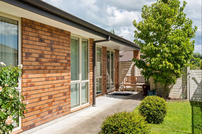 26 Sterling Park, Lytton West, Gisborne - Carousel 2