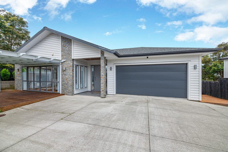 120 San Valentino Drive, Henderson, Auckland - Carousel 1