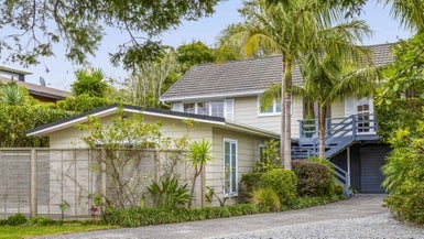 78 Rosario Crescent, Red Beach - Carousel 1